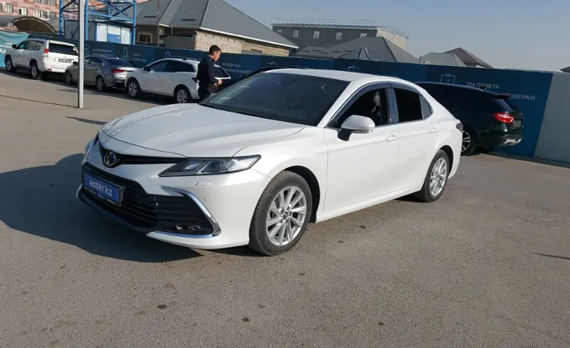 Toyota Camry 2023 года за 15 000 000 тг. в Шымкент