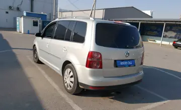 Volkswagen Touran 2009 года за 4 500 000 тг. в Шымкент фото 4
