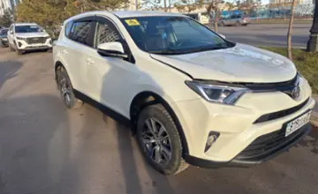 Toyota RAV4 2016 года за 11 000 000 тг. в Астана фото 3