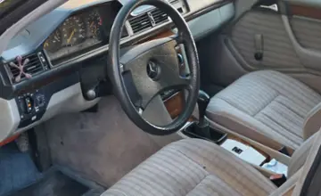 Mercedes-Benz E-Класс 1992 года за 4 500 000 тг. в Алматы