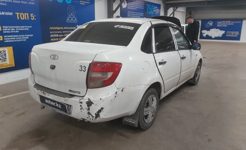 LADA (ВАЗ) Granta 2013 года за 2 000 000 тг. в Астана фото 3