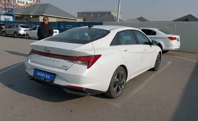 Hyundai Elantra 2021 года за 10 000 000 тг. в Шымкент фото 3