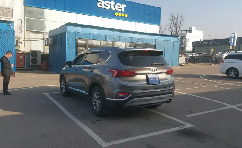 Hyundai Santa Fe 2019 года за 13 000 000 тг. в Алматы фото 4