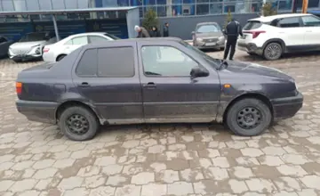 Volkswagen Vento 1994 года за 950 000 тг. в Караганда фото 4