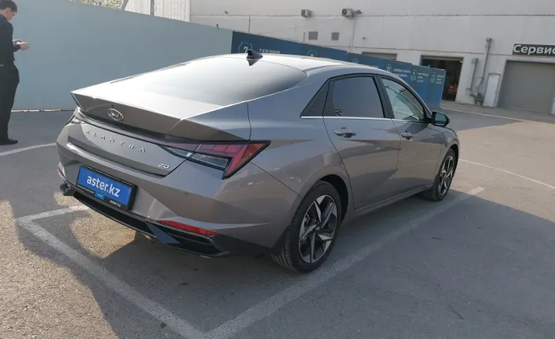 Hyundai Elantra 2022 года за 10 500 000 тг. в Шымкент фото 3