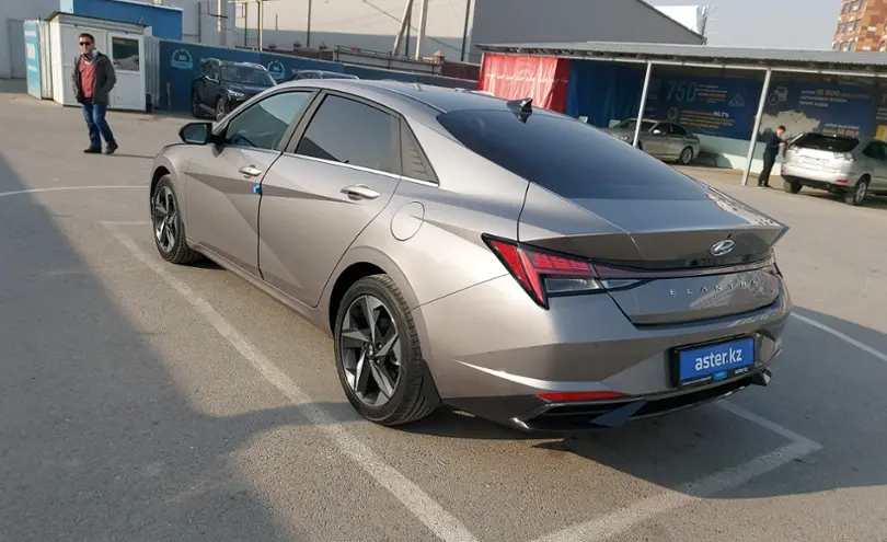 Hyundai Elantra 2022 года за 10 500 000 тг. в Шымкент фото 4