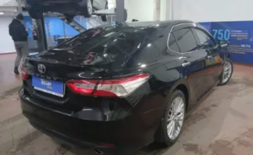 Toyota Camry 2021 года за 13 500 000 тг. в Астана
