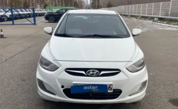 Hyundai Accent 2013 года за 3 300 000 тг. в Усть-Каменогорск фото 2