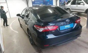 Toyota Camry 2018 года за 11 000 000 тг. в Астана фото 4
