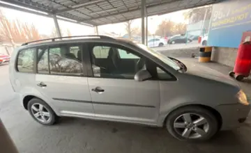 Volkswagen Touran 2007 года за 2 000 000 тг. в Алматы фото 4