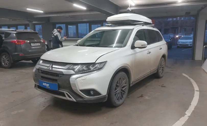 Mitsubishi Outlander 2021 года за 15 000 000 тг. в Астана