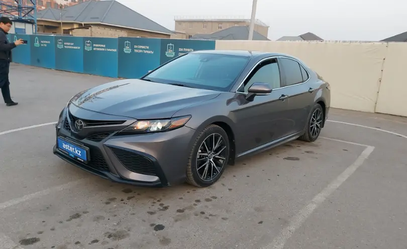 Toyota Camry 2021 года за 12 000 000 тг. в Шымкент