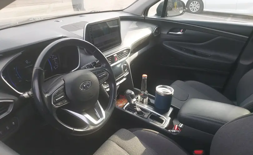 Hyundai Santa Fe 2020 года за 14 000 000 тг. в Алматы фото 5