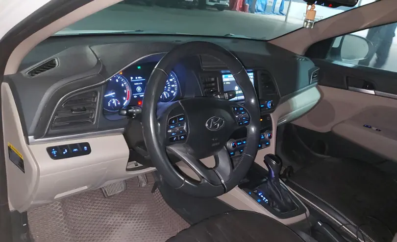 Hyundai Elantra 2018 года за 7 000 000 тг. в Шымкент фото 5