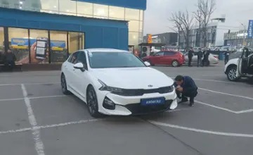Kia K5 2021 года за 9 500 000 тг. в Алматы фото 2