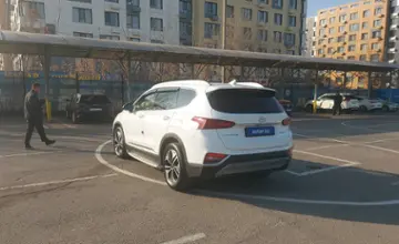 Hyundai Santa Fe 2018 года за 11 000 000 тг. в Алматы фото 4