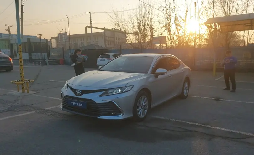 Toyota Camry 2023 года за 18 000 000 тг. в Алматы
