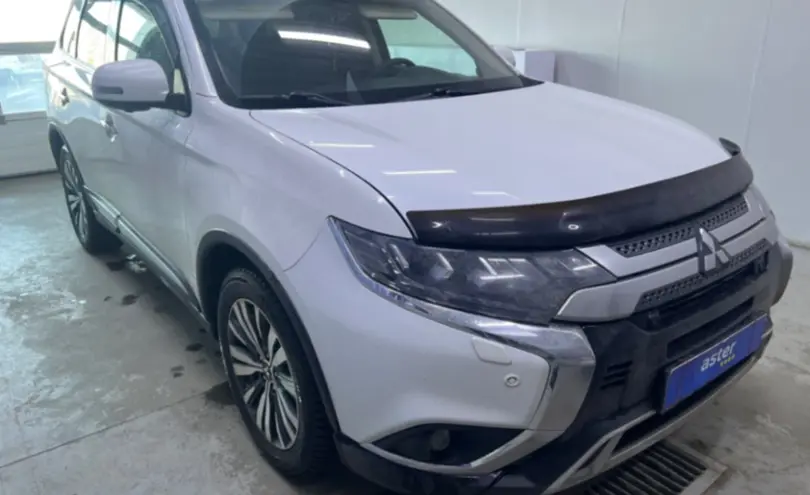 Mitsubishi Outlander 2019 года за 11 000 000 тг. в Павлодар фото 3