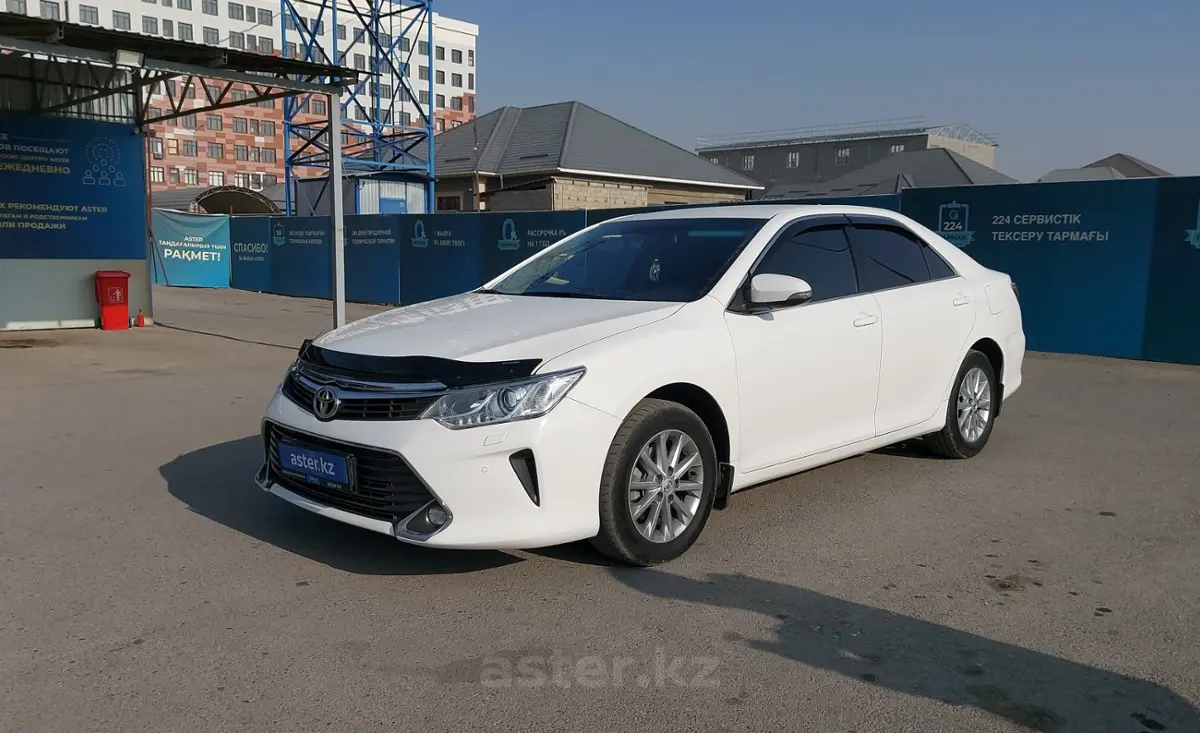 Toyota Camry 2017 года за 11 000 000 тг. в Шымкент