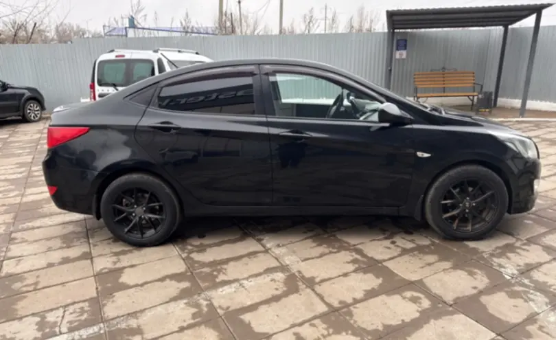 Hyundai Solaris 2014 года за 4 500 000 тг. в Уральск фото 4