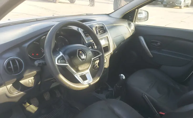 Renault Logan 2018 года за 3 500 000 тг. в Алматы фото 5
