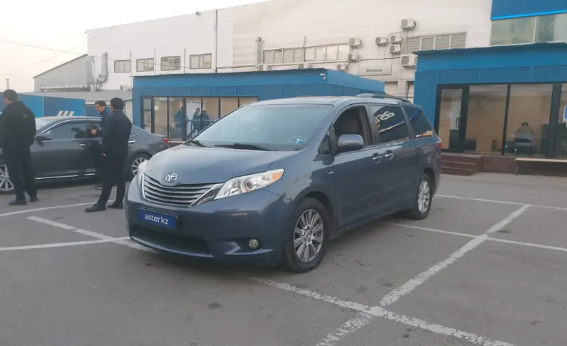 Toyota Sienna 2017 года за 17 000 000 тг. в Алматы