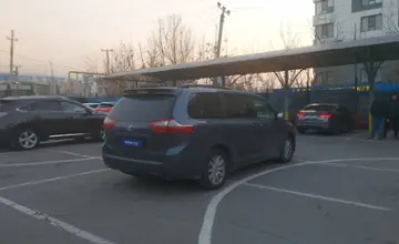Toyota Sienna 2017 года за 17 000 000 тг. в Алматы фото 3