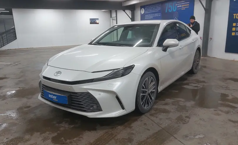 Toyota Camry 2025 года за 22 000 000 тг. в Астана