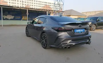 Toyota Camry 2017 года за 9 500 000 тг. в Шымкент фото 4