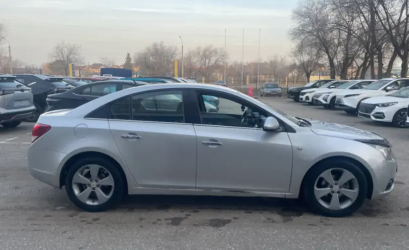Chevrolet Cruze 2011 года за 3 500 000 тг. в Актобе фото 4
