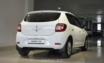 Renault Sandero 2020 года за 4 990 000 тг. в Алматы фото 4