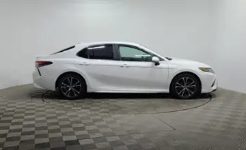 Toyota Camry 2018 года за 9 690 000 тг. в Алматы фото 4