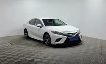 Toyota Camry 2018 года за 9 690 000 тг. в Алматы фото 3