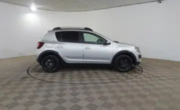 Renault Sandero 2017 года за 3 990 000 тг. в Шымкент фото 4