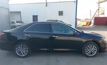 Toyota Camry 2017 года за 11 630 000 тг. в Актобе фото 4
