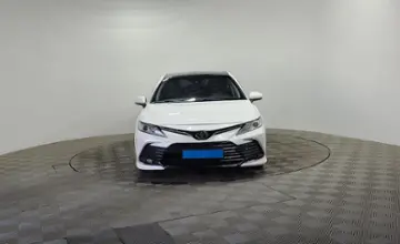 Toyota Camry 2021 года за 10 390 000 тг. в Алматы фото 2
