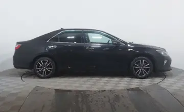 Toyota Camry 2018 года за 11 990 000 тг. в Астана фото 4