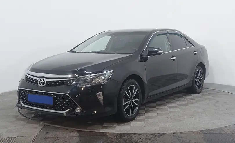 Toyota Camry 2018 года за 11 750 000 тг. в Астана