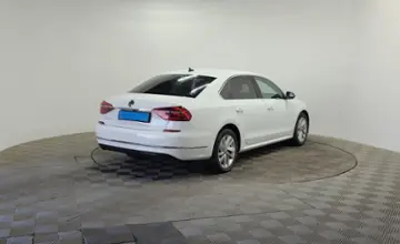 Volkswagen Passat 2017 года за 7 590 000 тг. в Алматы