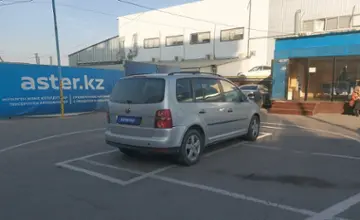 Volkswagen Touran 2007 года за 1 890 000 тг. в Алматы фото 3