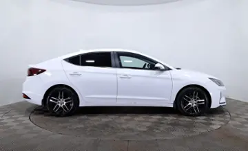 Hyundai Elantra 2019 года за 8 600 000 тг. в Астана фото 4