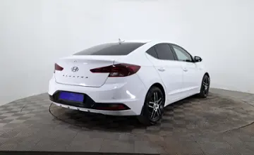 Hyundai Elantra 2019 года за 8 600 000 тг. в Астана