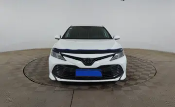 Toyota Camry 2019 года за 13 490 000 тг. в Шымкент фото 2