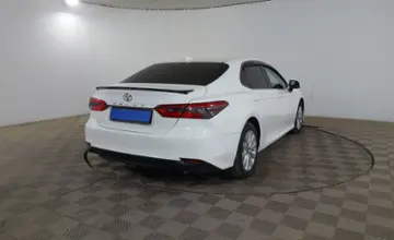 Toyota Camry 2019 года за 13 490 000 тг. в Шымкент