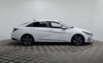Hyundai Elantra 2023 года за 7 850 000 тг. в Алматы фото 4