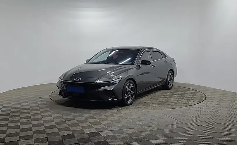 Hyundai Elantra 2023 года за 9 990 000 тг. в Алматы