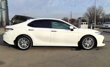 Toyota Camry 2018 года за 13 100 000 тг. в Тараз фото 4