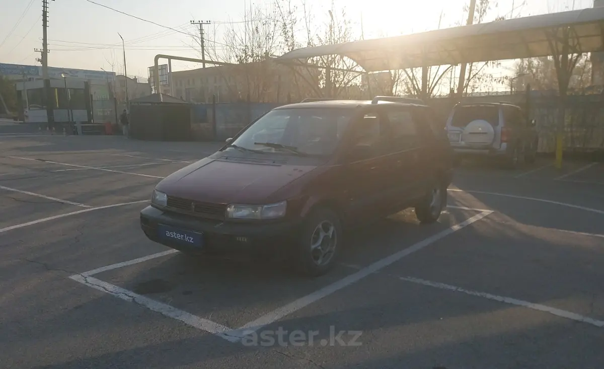 1992 Mitsubishi Space Wagon