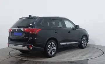 Mitsubishi Outlander 2019 года за 8 990 000 тг. в Астана