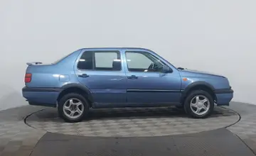 Volkswagen Vento 1994 года за 990 000 тг. в Астана фото 4